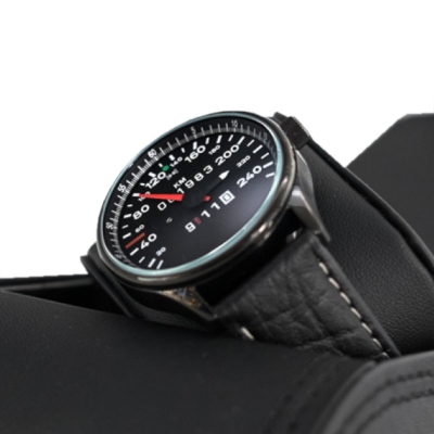Modell 240 1981 schwarz