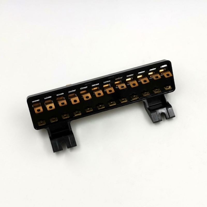 Fuse box 12-pole for Porsche 914        91461231510